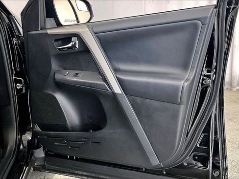 Used 2016 Toyota RAV4 XLE image 26