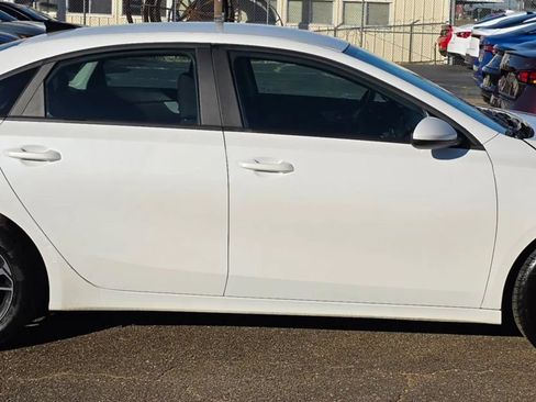 Used 2024 Kia Forte LXS FWD image 2