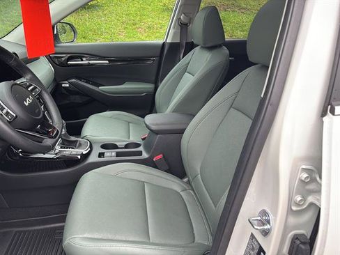 Used 2024 Kia Seltos SX w/ SX Sunroof Package AWD/4WD image 11