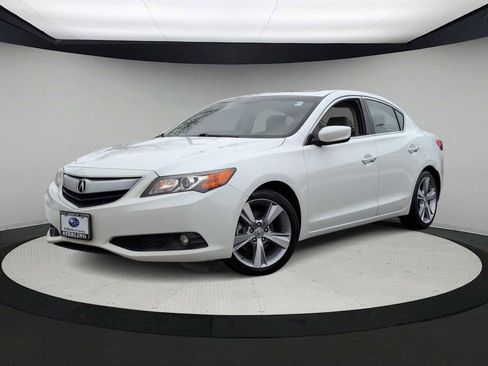 Used 2013 Acura ILX w/ Technology Package image 1