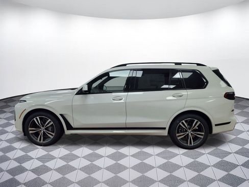 New 2026 BMW X7 xDrive40i w/ M Sport Package image 2