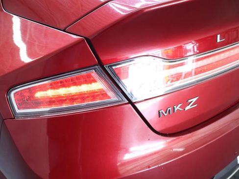 Used 2019 Lincoln MKZ Reserve FWD image 27