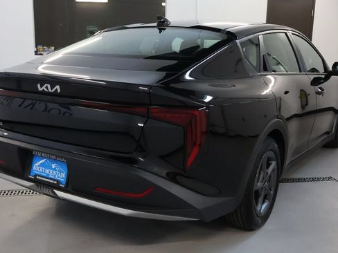 Used 2025 Kia K4 FWD image 7