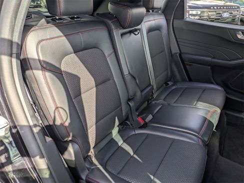 Used 2025 Ford Escape ST-Line image 28