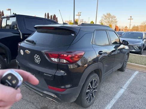 Used 2021 Chevrolet TrailBlazer ACTIV w/ Sun and Liftgate Package image 3