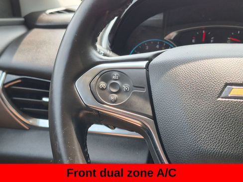 Used 2019 Chevrolet Traverse LT FWD image 17