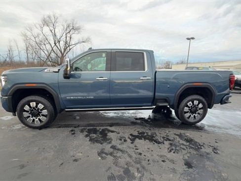 Used 2025 GMC Sierra 2500 Denali w/ Denali Reserve Package image 5