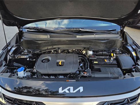 Certified 2026 Kia Seltos EX AWD/4WD image 10