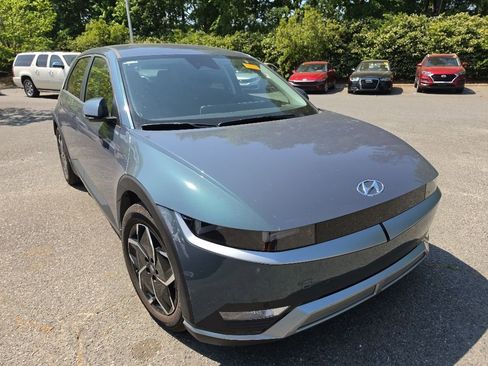 Used 2023 Hyundai Ioniq 5 SEL RWD image 2