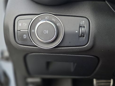 Used 2023 Alfa Romeo Giulia Sprint image 25