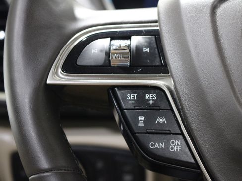 Used 2019 Lincoln Nautilus Reserve w/ Ultimate Package image 12