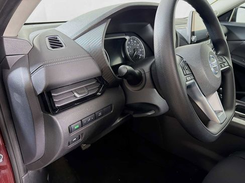Used 2023 Nissan Sentra SV FWD image 8