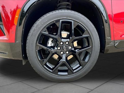 Used 2024 Chevrolet Traverse RS FWD image 11