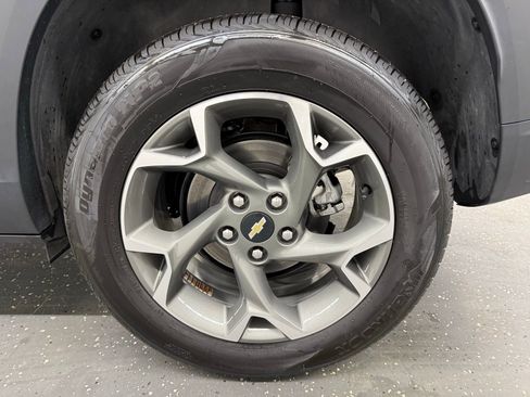 Used 2024 Chevrolet Trax LT image 19