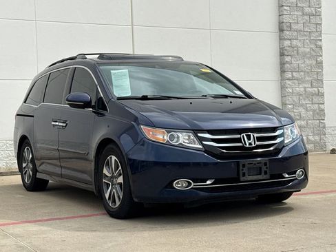 Used 2016 Honda Odyssey Touring Elite image 4