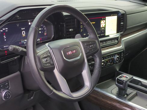 Used 2022 GMC Sierra 1500 Elevation w/ Elevation Premium Package AWD/4WD image 18