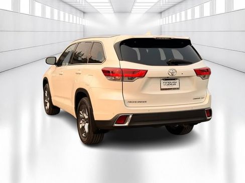 Used 2017 Toyota Highlander Limited Platinum AWD/4WD image 7