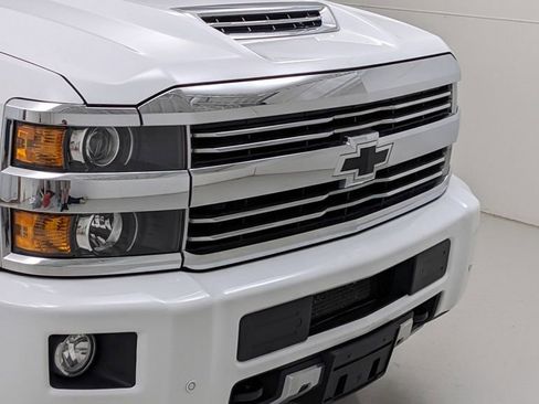 Used 2017 Chevrolet Silverado 3500 High Country image 45