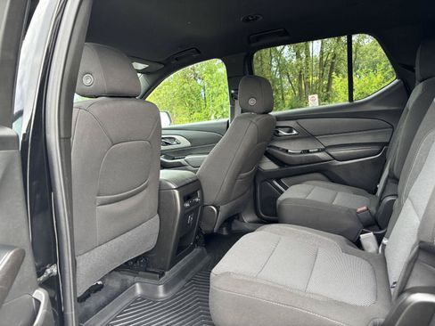 Used 2023 Chevrolet Traverse LT AWD/4WD image 16
