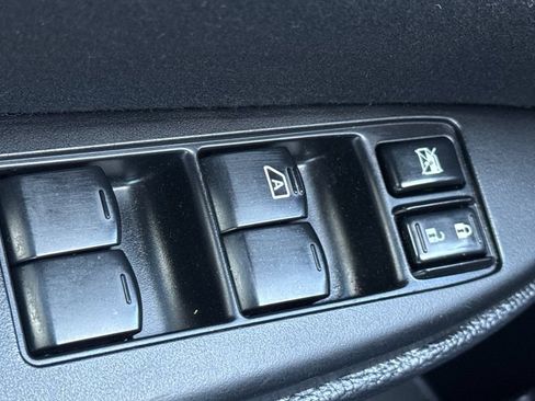 Used 2011 Subaru Legacy 2.5i AWD/4WD image 30