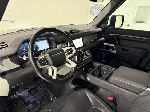 Used 2022 Land Rover Defender 110 S AWD/4WD image 16