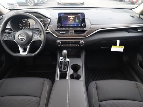 New 2025 Nissan Altima 2.5 SV image 21