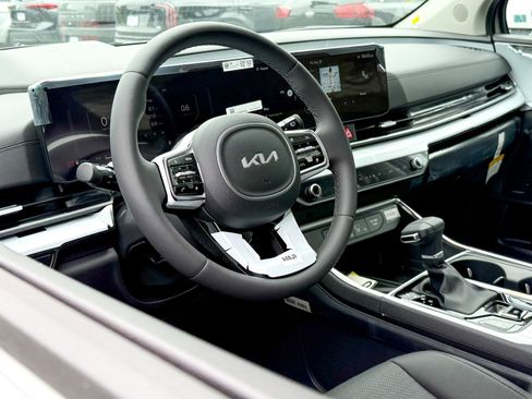 New 2026 Kia Carnival SX Prestige image 3