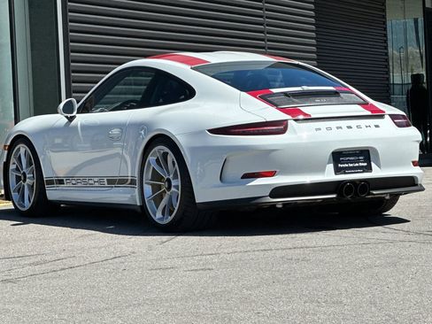 Used 2016 Porsche 911 R RWD image 3