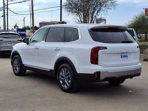 Used 2025 Kia Telluride LX image 5
