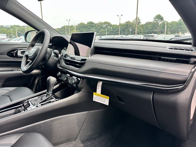 New 2025 Jeep Compass Limited w/ Sun & Sound Group AWD/4WD image 26