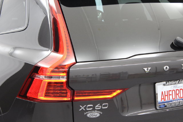 Used 2023 Volvo XC60 B5 Plus w/ Protection Package Premier AWD/4WD image 6