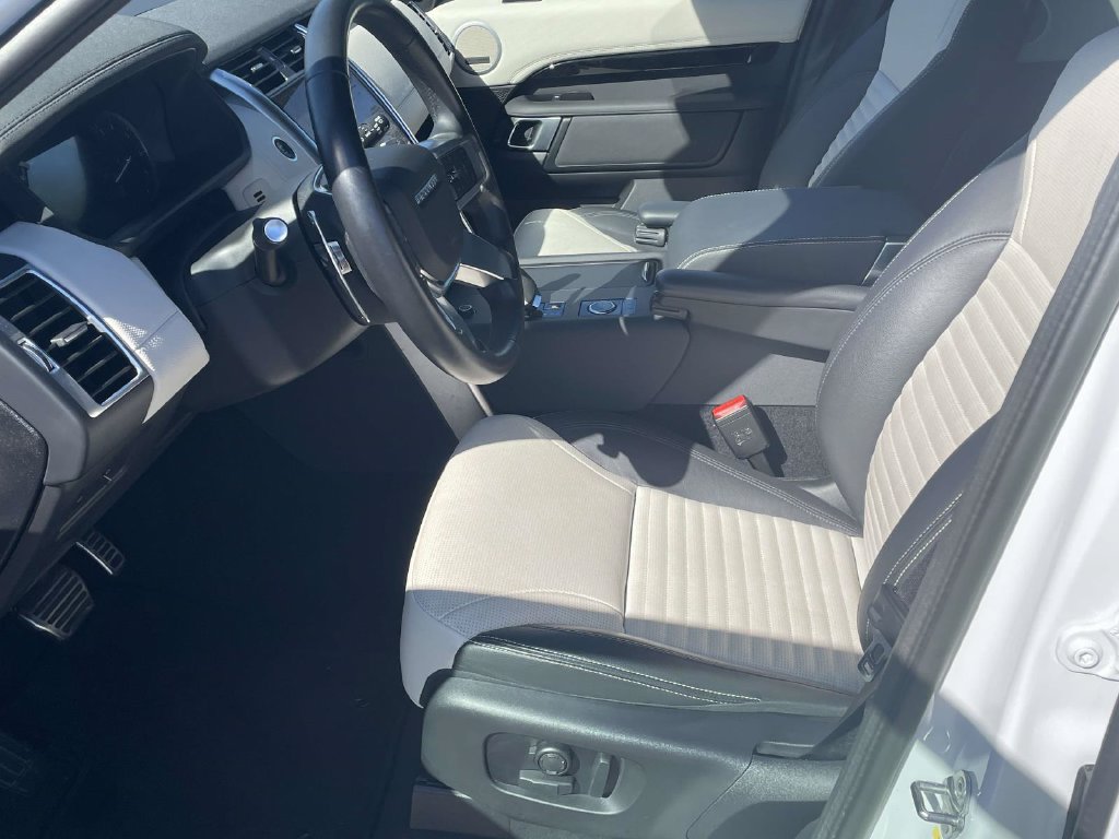 Used 2023 Land Rover Discovery S R-Dynamic AWD/4WD image 9
