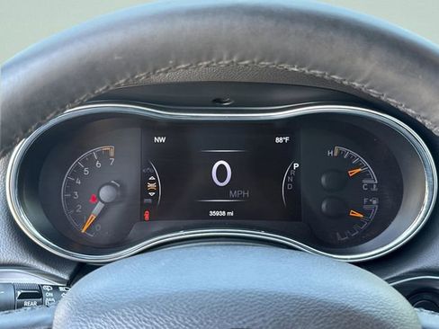 Used 2019 Jeep Grand Cherokee Limited image 21