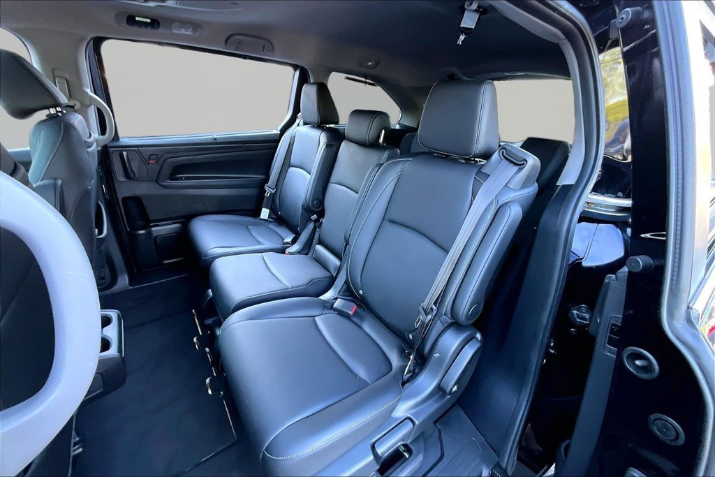 Used 2024 Honda Odyssey Touring image 17