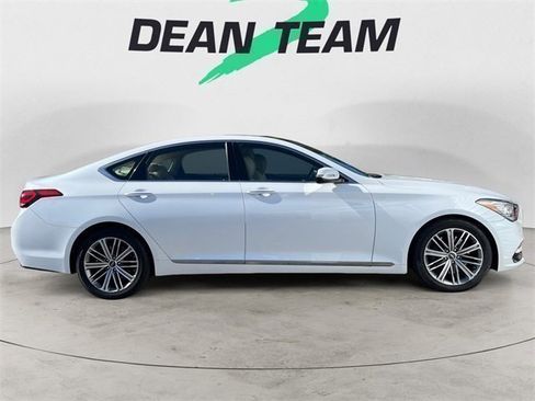Used 2018 Genesis G80 3.8 w/ Option Group 02 image 9