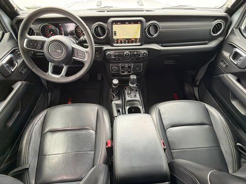 Used 2023 Jeep Wrangler Unlimited Sahara AWD/4WD image 22