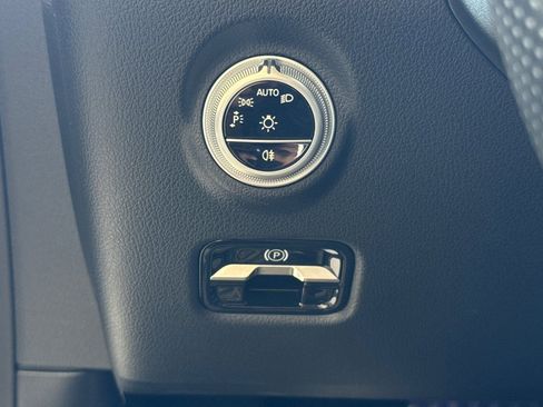 Certified 2024 Mercedes-Benz CLE 300 4MATIC Coupe image 32