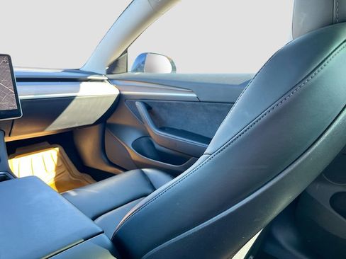 Used 2022 Tesla Model 3 Base image 21