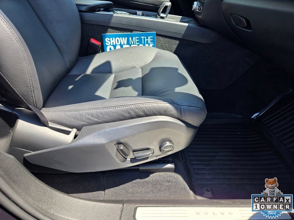 Used 2024 Volvo XC60 B5 Plus AWD/4WD image 48