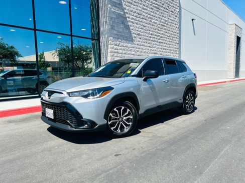 Used 2024 Toyota Corolla Cross AWD Hybrid image 9