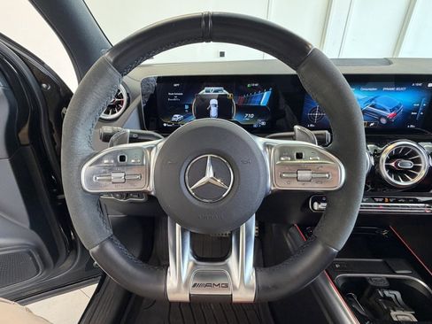 Used 2022 Mercedes-Benz GLA 35 AMG 4MATIC w/ AMG Aerodynamic Package image 36