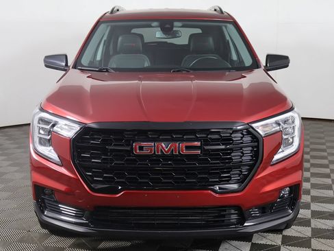 Used 2023 GMC Terrain AT4 AWD/4WD image 10