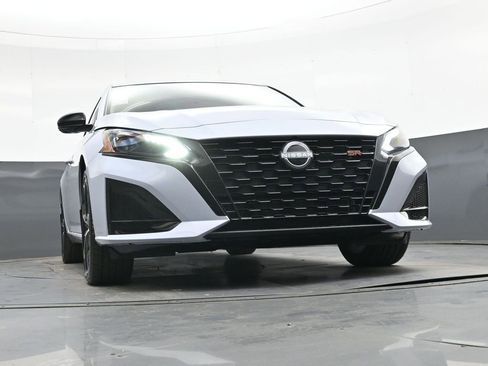 New 2026 Nissan Altima 2.5 SR FWD image 45