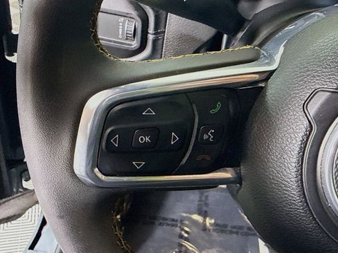 Used 2024 Jeep Wrangler Unlimited Sahara image 20