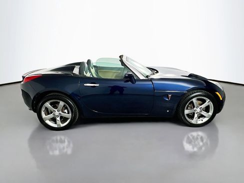 Used 2007 Pontiac Solstice Convertible w/ Premium Package RWD image 8