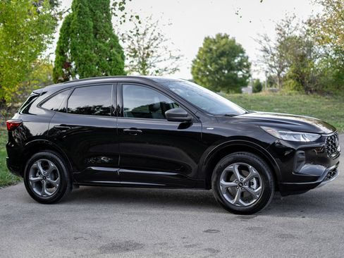 Used 2024 Ford Escape ST-Line w/ Tech Pack #1 image 4