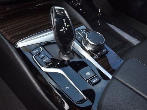 Used 2023 BMW 530i w/ Premium Package RWD image 30