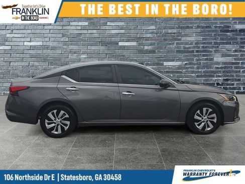 Used 2025 Nissan Altima 2.5 S FWD image 7