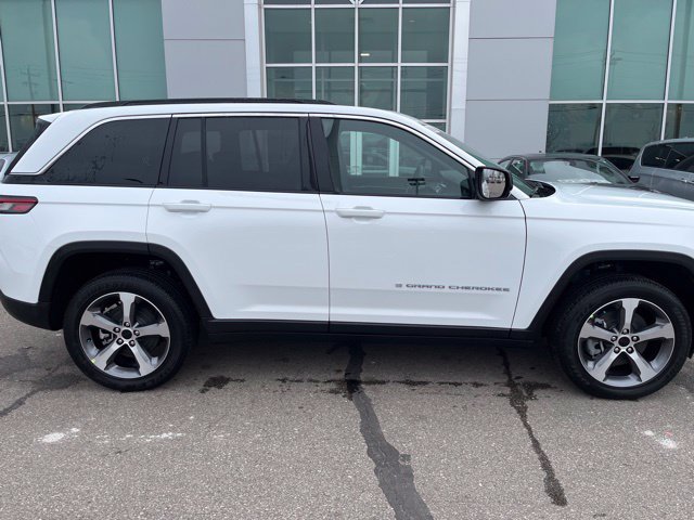 New 2024 Jeep Grand Cherokee Limited 4xe AWD/4WD image 4