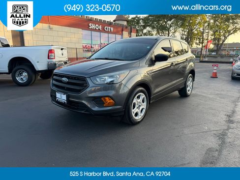 Used 2018 Ford Escape S FWD image 1